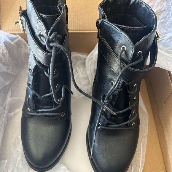 NIB Shoe Dazzle Dilly Block Heel Boottie - Picture 16 of 16